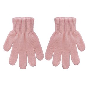 Knitted gloves