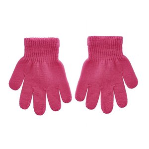 Knitted gloves